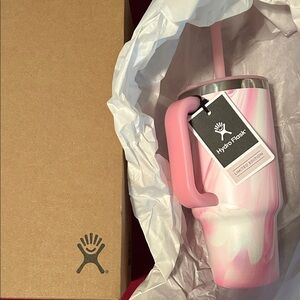 Hydro Flask Pink and White Swirl Tumbler with Pink Handle